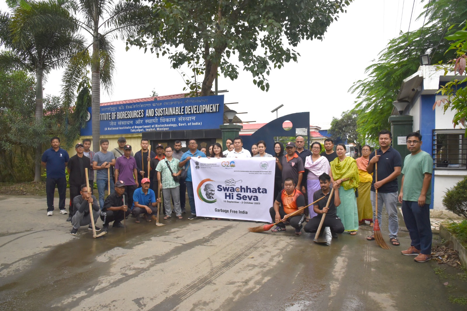 IBSD staffs organised Shramdaan under “Swacchata Hi Seva” by cleaning  the institute campus premises and adjoining areas  on 1st Oct. 2023 at Imphal, Manipur